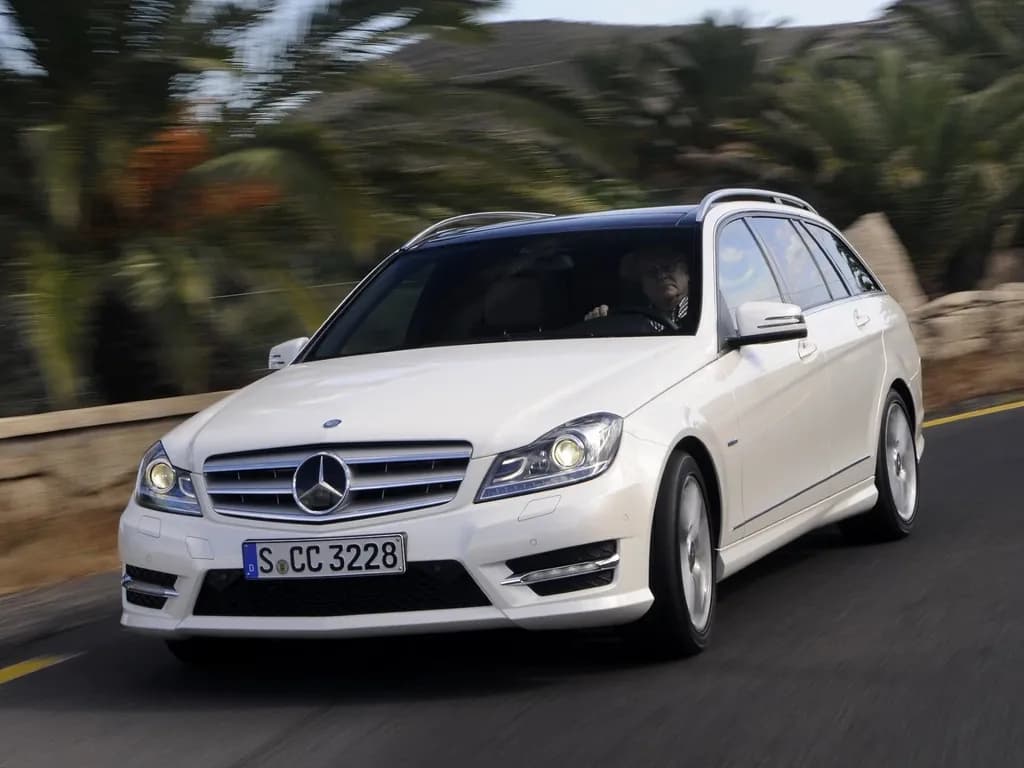 Mercedes C klasa W204 - jakie silniki wybrać, aby uniknąć problemów?