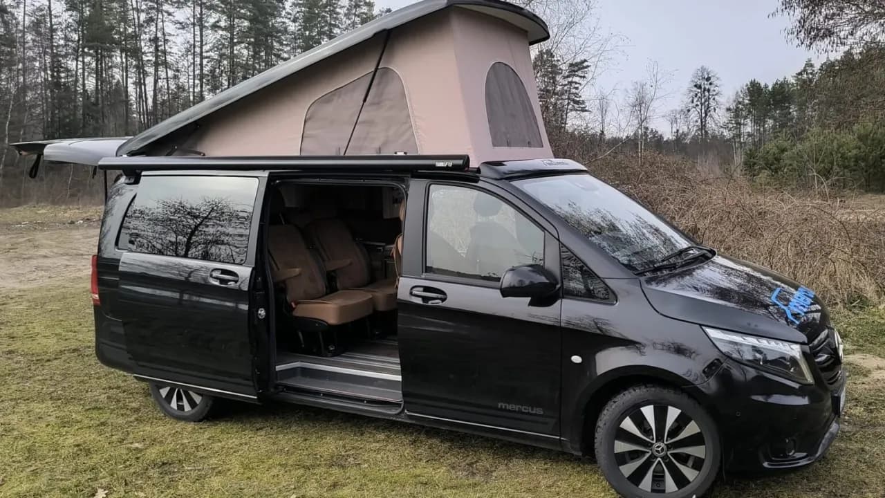 Jaki kamper dla 4 osób? Sprawdź, jak wybrać najlepszy model