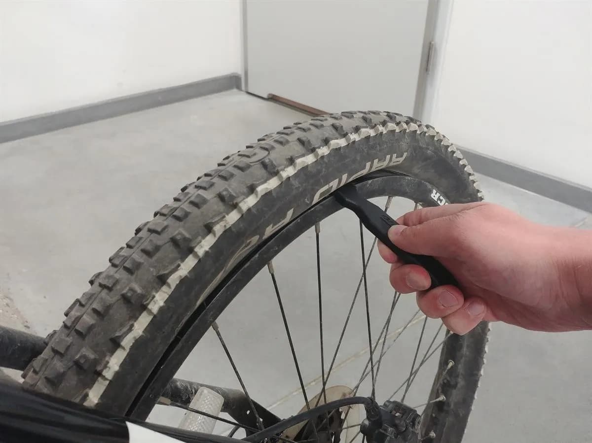 Ile kosztuje wymiana opon w rowerze? Sprawdź ceny i oszczędź!