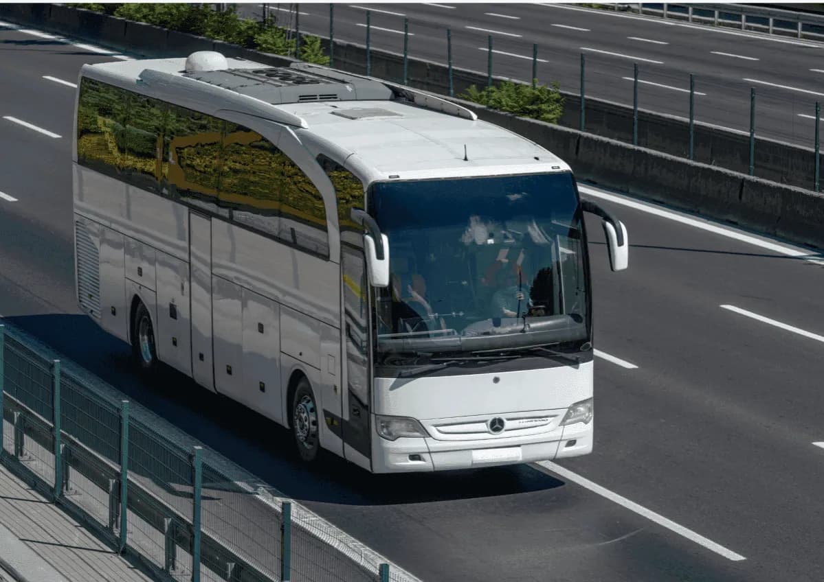 Ile pali bus 20 osobowy? Odkryj zaskakujące zużycie paliwa