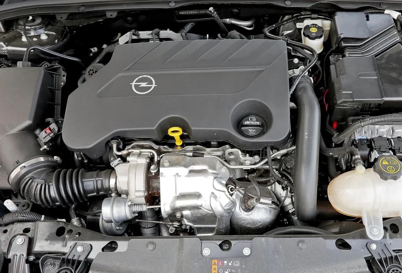 Opel Insignia: Który silnik benzynowy wybrać? Poradnik A i B
